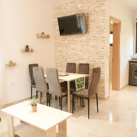 Chrisella * Skala Rachoni (Thasos)