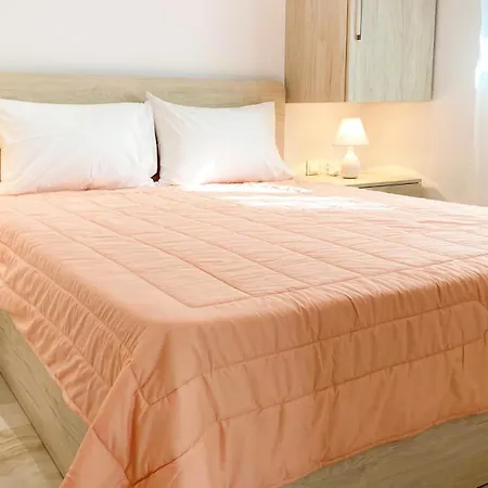 Chrisella * Skala Rachoni (Thasos)