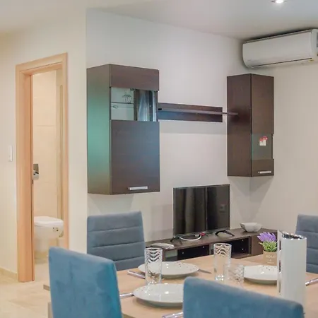 ヴィラ Chrisella *